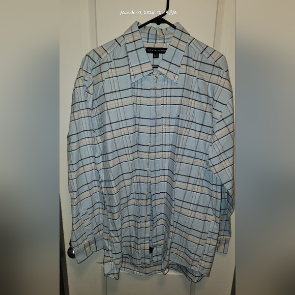 Tommy Hilfiger Shirt - Picture 1 of 3